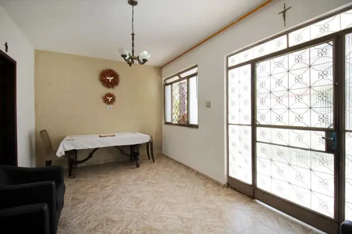 Casa à Venda - Santa Inês, 4 Quartos, 360 m2
