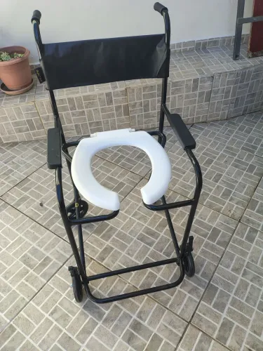 Cadeira de banho excelente estado