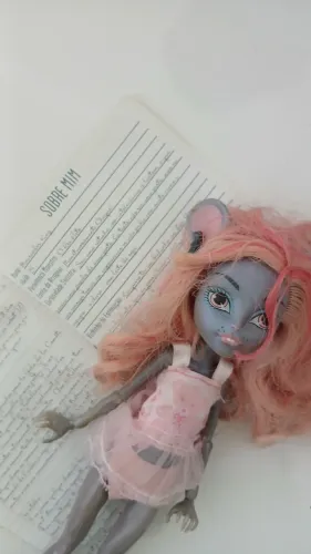 Boneca Monster High usada Mouscedes king