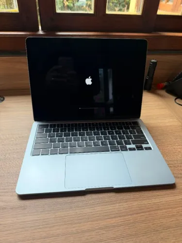 MacBook Air M4 Azul 16GB 256GB | Impecável | Caixa e Acessórios