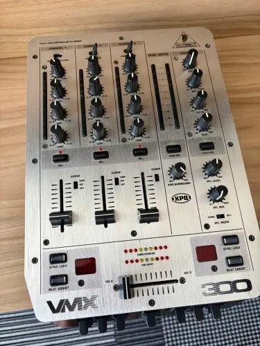 Mixer Vmx 300 Behringer