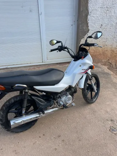Vendo pop 100 ou troco por moto maior com torna minha. 