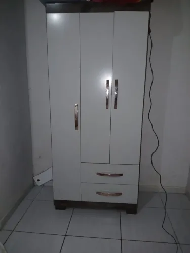 Vendo guarda roupa solteiro nunca usado