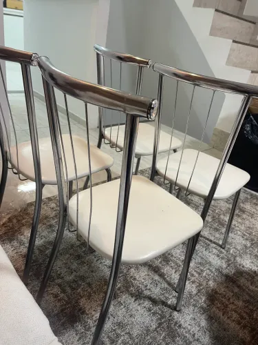 VENDE SE CADEIRAS DE COZINHAA USADA!