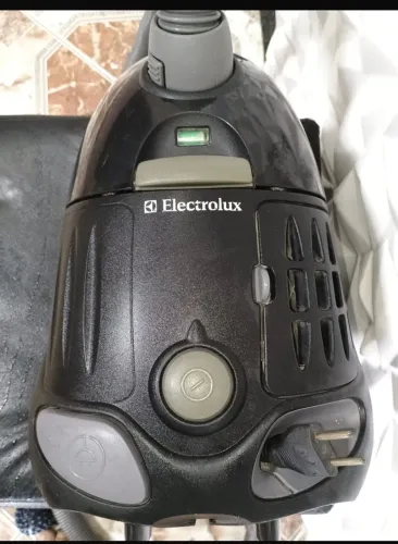 Vendo Aspirador em ótimo estado .
