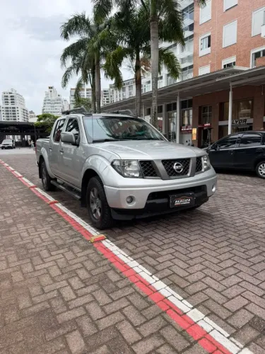 Nissan Frontier LE Attack CD 4X4 2.5 TB Die.aut 2013
