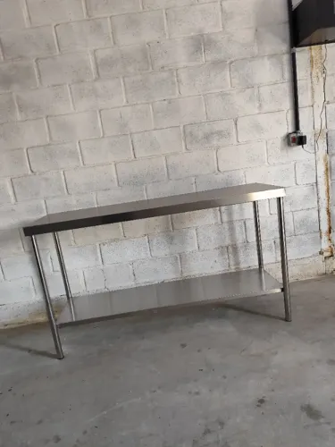 Bancada de trabalho em inox com espelho, medidas 110×70×90 cm