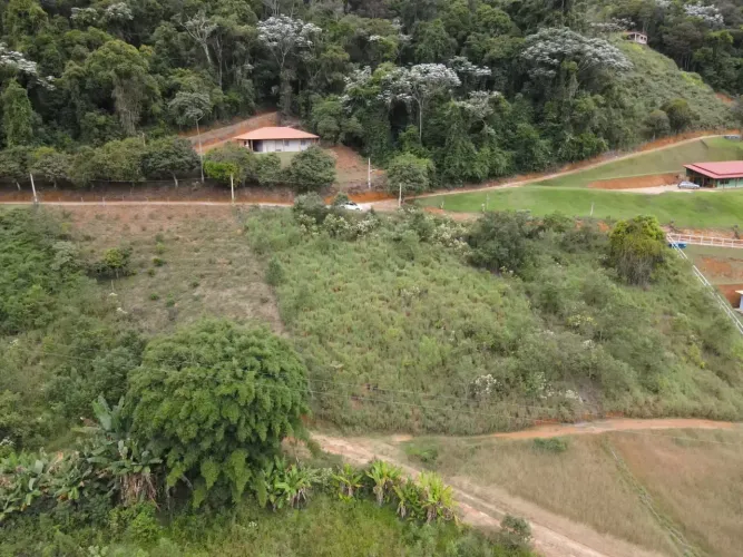 Terreno 600m Tijuco Preto com Estrutura frente ao Lago