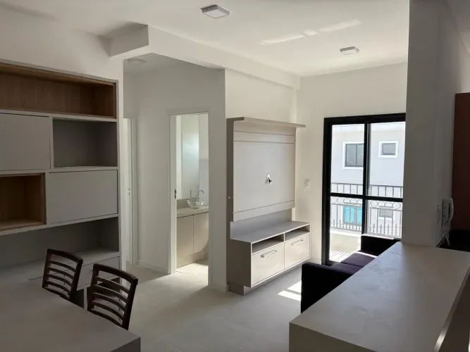 Apartamento de 2 dormitórios na Vargem Bom Jesus