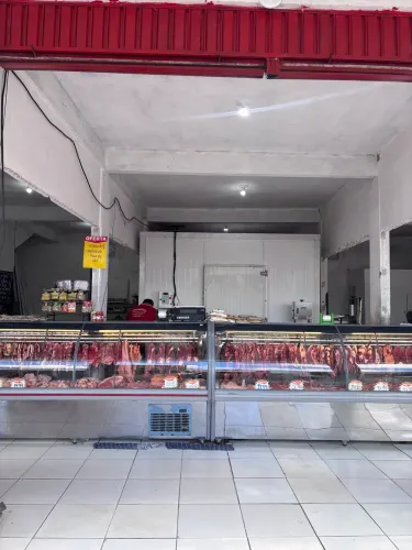 precisa-se dê açougueiro profissional 