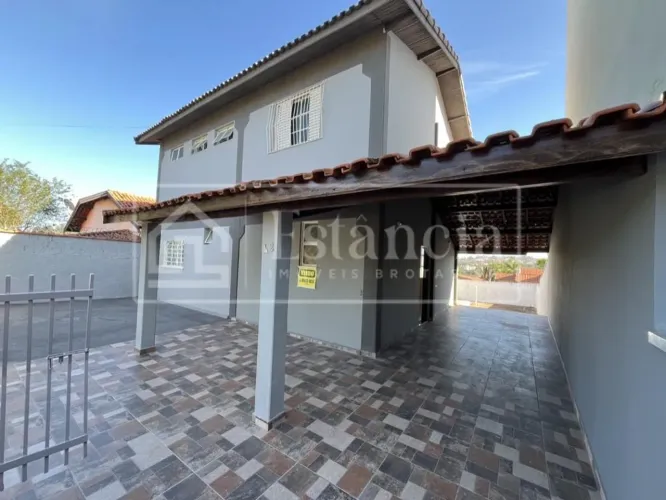Casa para Venda em Brotas, Santa Cruz, 3 dormitórios, 1 suíte, 3 banheiros, 6 vagas