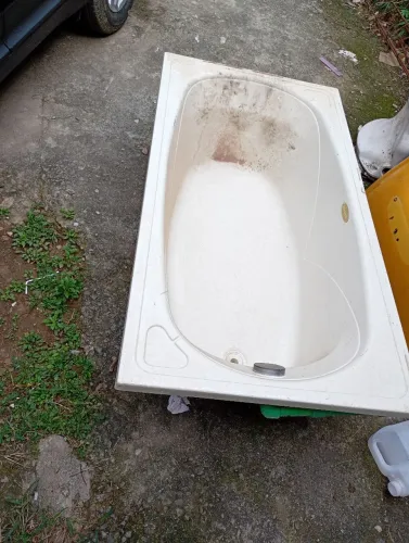 Banheira Jacuzzi branca