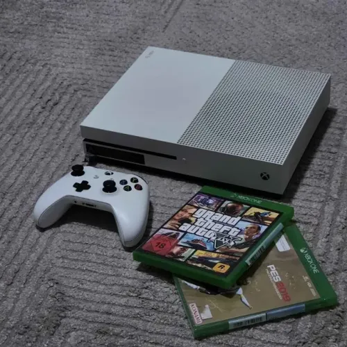 VIDEO GAME XBOX ONE S 500GB