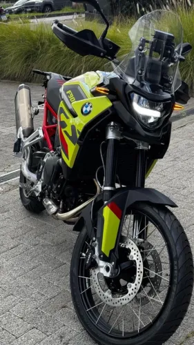 Moto sem detalhes , no PPF muito nova,F900GS 
