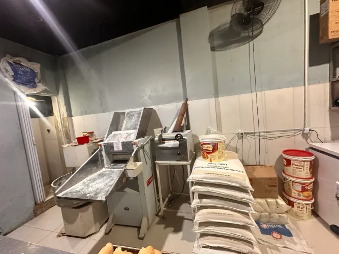 VENDE-SE PADARIA PRONTA