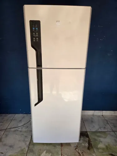Vendo geladeira Electrolux 