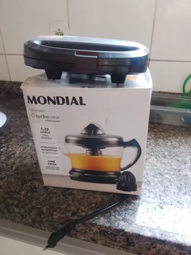 Sanduicheira e espremer de frutas
