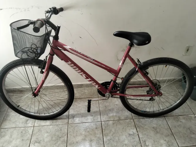 Bicicleta Houston Foxer Maori Aro 26 Com Cesta e Marcha Vermelha
