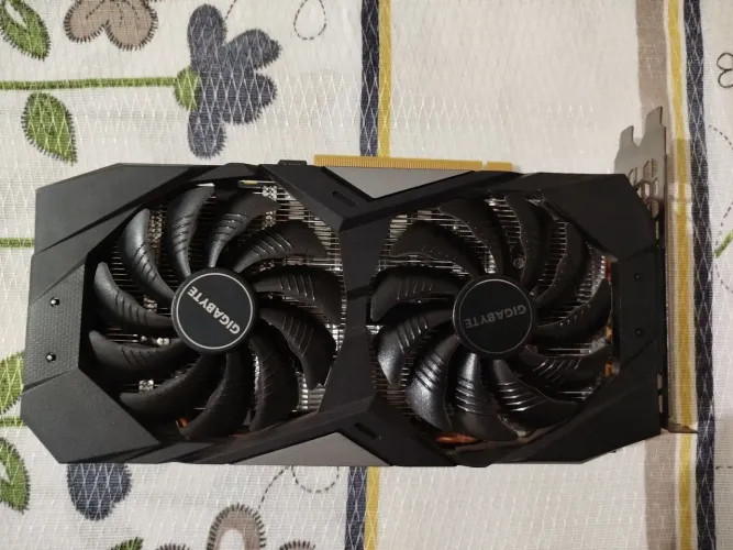 Placa de Vídeo - RTX 2060 6GB - Gigabyte