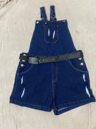 Jardineira Shorts Jeans Feminina com Cinto - Diversos Tamanhos | Retirada ou Envio