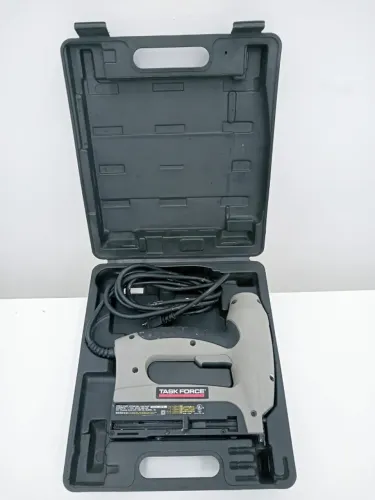Grampeador Elétrico 110/127v Marca Task Force