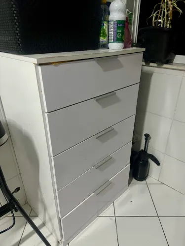 Vendo cômoda 