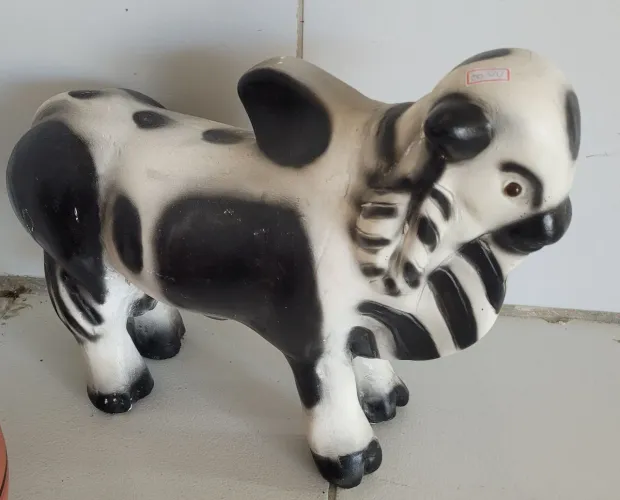 Touro em gesso 