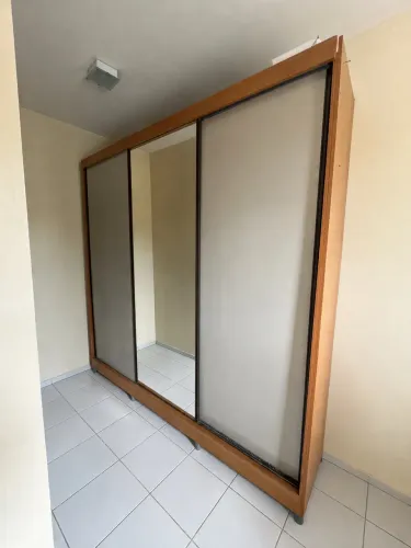 Vendo roupeiro 800,00