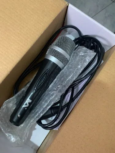 Vendo 2 microfones profissionais