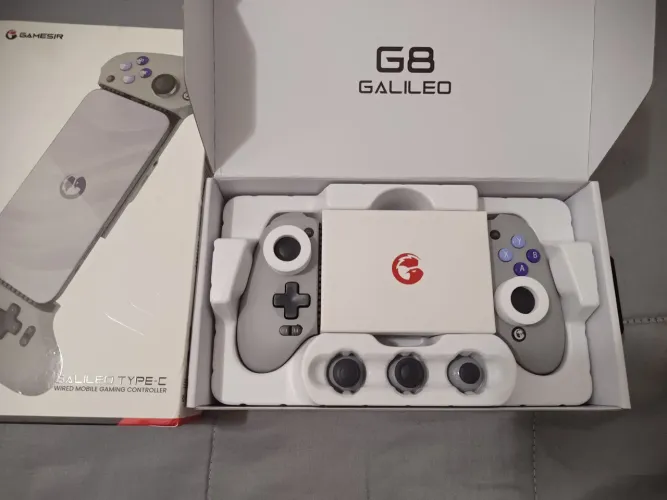 Gamesir G8 - Usado em ótimo estado com caixa