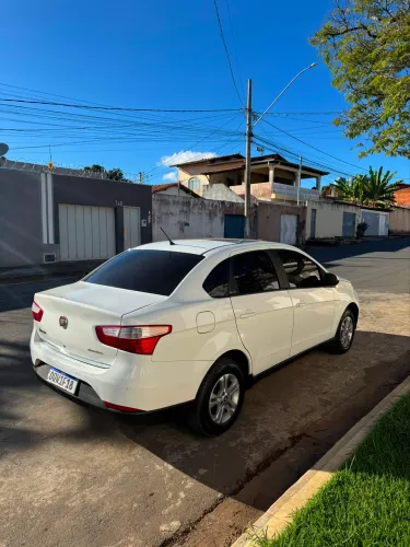 Fiat Grand Siena Attrac. 1.4 EVO F.flex 8V 2014