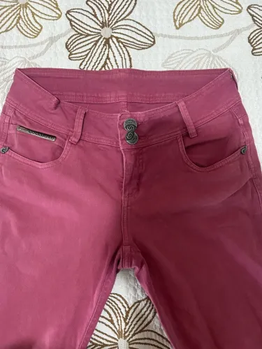 Calça Jeans Rosa tamanho 44