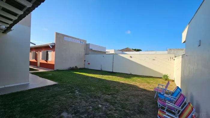 Pousada com 230 m² 8 Kitnets sendo 4 c cozinha interna e 1 kitnet completo p o proprietari
