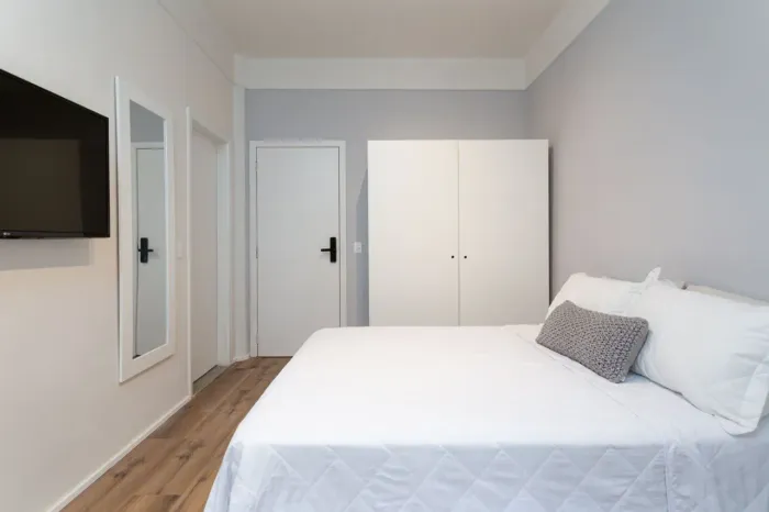 Apartamento para venda em Pinheiros com 4 quartos, sendo 2 suítes, 126m²