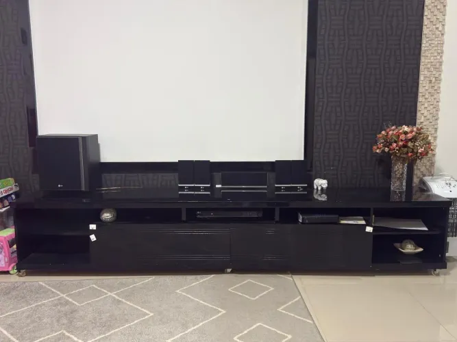 Rack em laca preto 2,40m