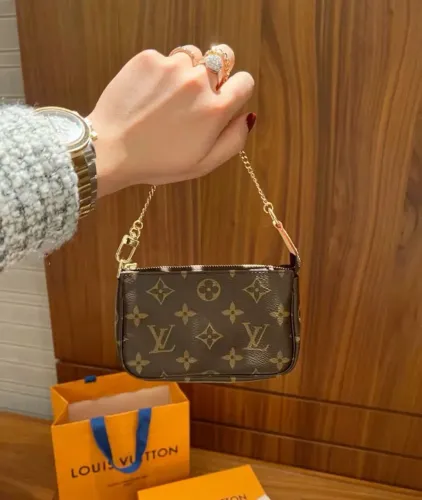 Bolsa Mini Pochette Louis Vuitton
