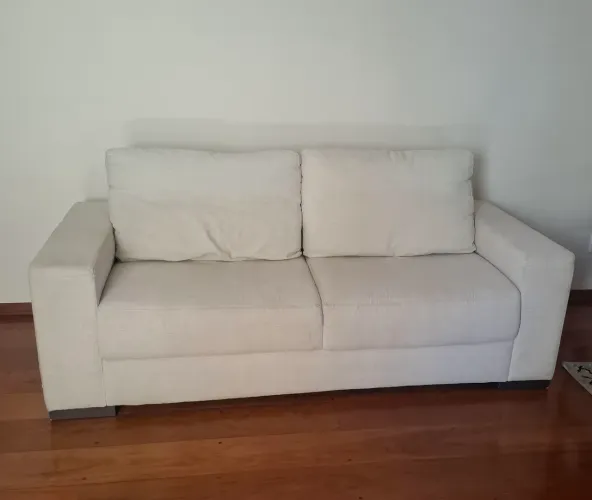 Sofá 2 lugares em linho