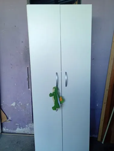 Guarda roupa de solteiro