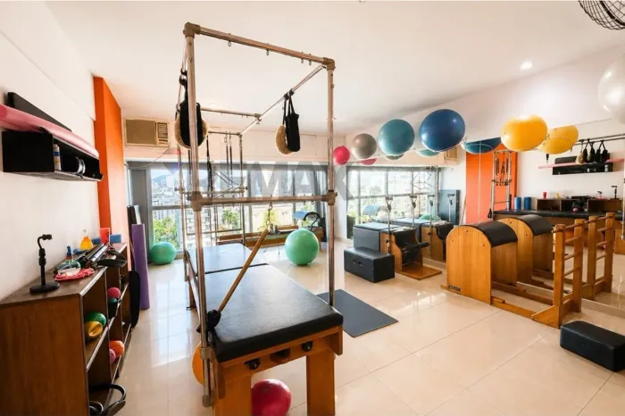 VENDO Sala Comercial 46m² | 3 Vagas | 2 Banheiros | Ao lado do Metrô Largo do Machado