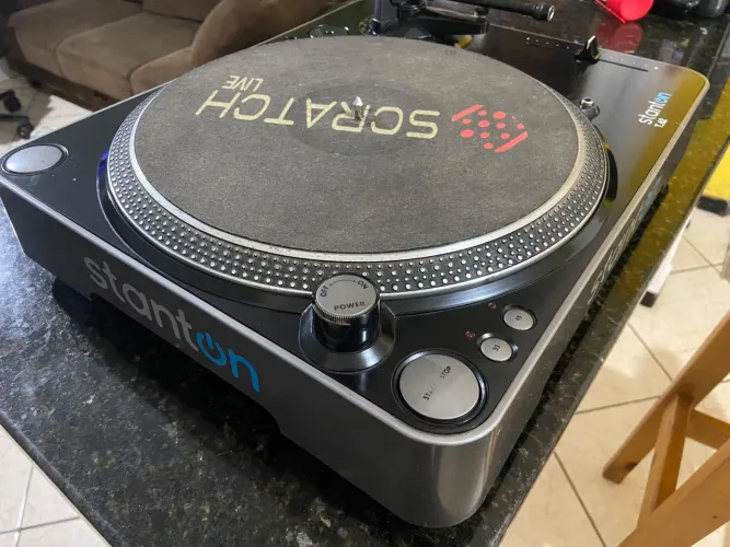Toca disco Stanton T62