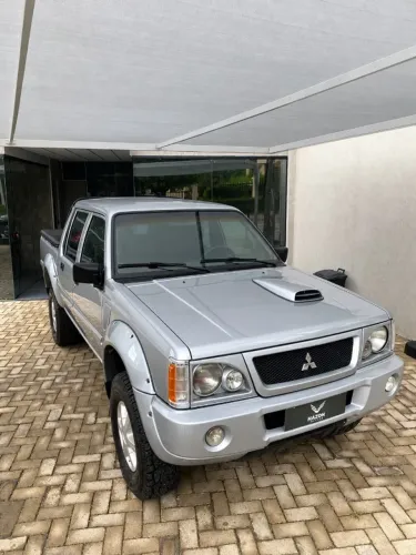 Mitsubishi L200 GLS 2.5 4X4 CD Diesel 2006