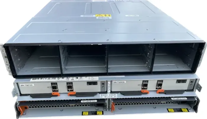 Gabinete de expansão IBM 2076-12F Storwize V7000 12 compartimentos 3,5