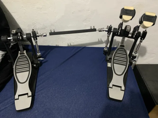 Vendo pedal duplo XPRO + CASE