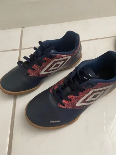 Chuteira infantil Humbro SEMINOVA tam 32