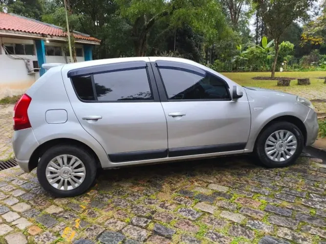 Renault Sandero Privilège Hi-flex 1.6 8V 5P 2013