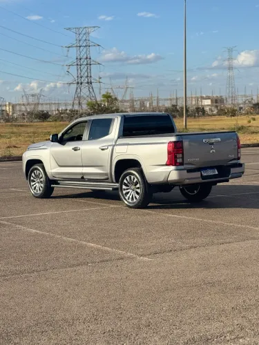 Mitsubishi TRITON HPE 2.4 CD 4X4 TB Diesel Aut. 2026