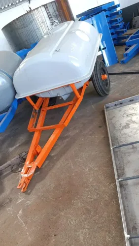 Pulverizador 2000 litros 