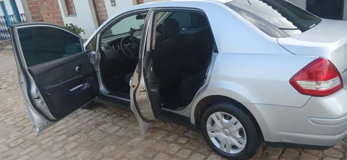 Nissan Tiida Sedan 1.8 16V Flex Fuel 4P 2012