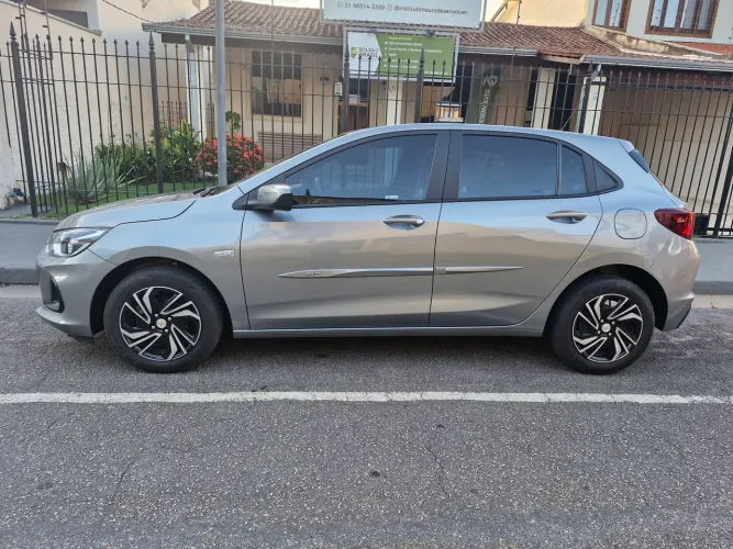 Chevrolet Onix HATCH LT 1.0 12V TB FLEX MEC. 4P 2024