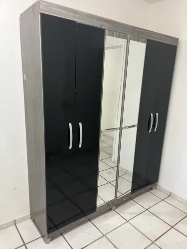 Guarda roupa casal